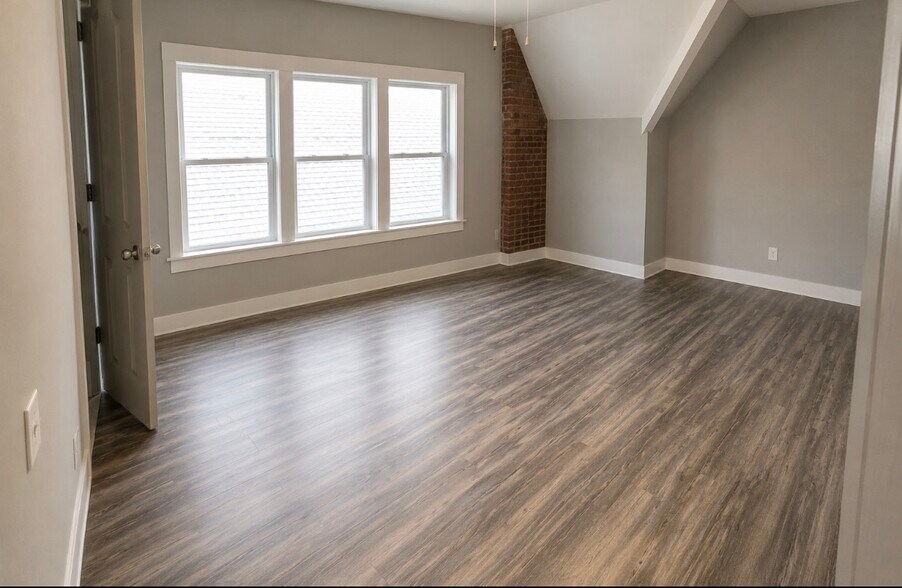 bdrm 1 - 149 Richmond Ave