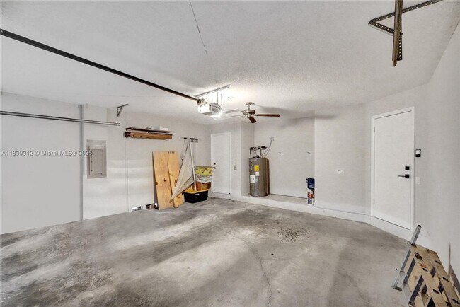 Building Photo - 658 Stanton Dr