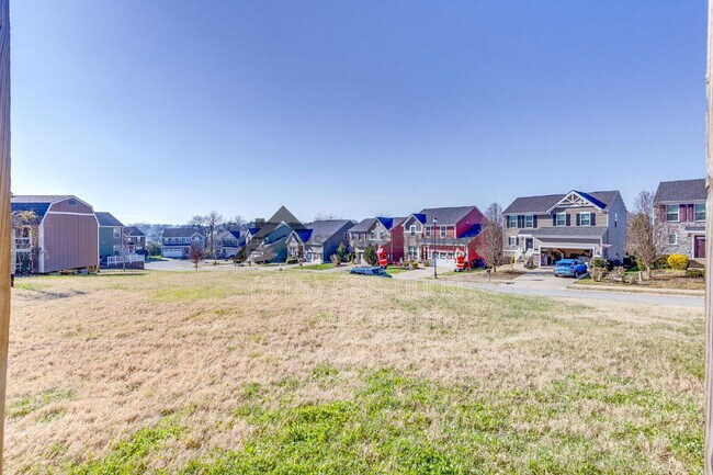 Building Photo - 2704 Orleans Dr