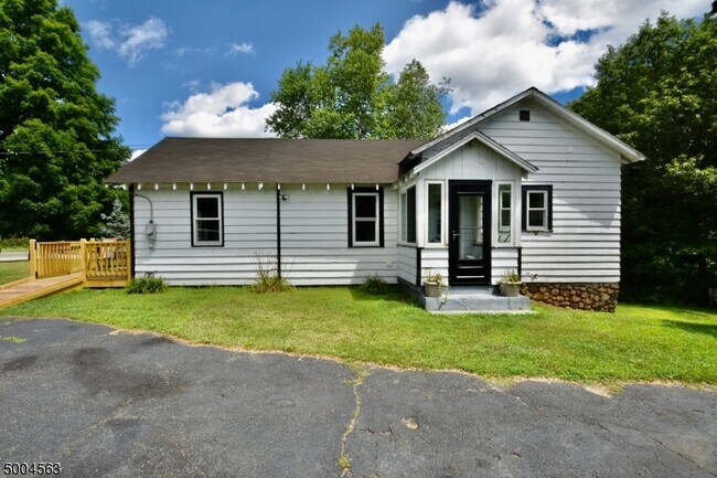 Primary Photo - 5528 Berkshire Valley Rd