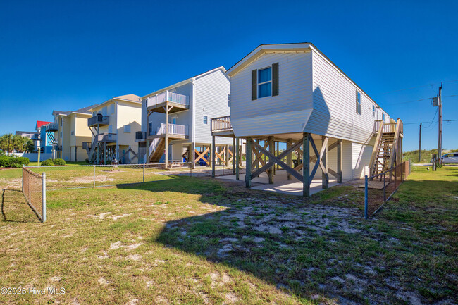 Building Photo - 221 Topsail Rd