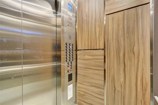 Building Photo - 1980 S Ocean Dr