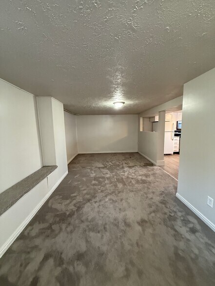 Building Photo - 1105 W 10550 S