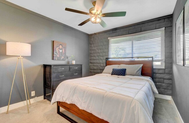 Building Photo - 2523 Palma Vista Ave