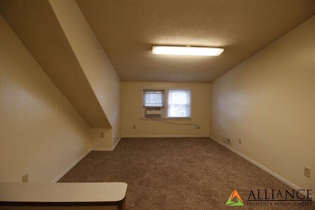 Building Photo - 321 Kearney St