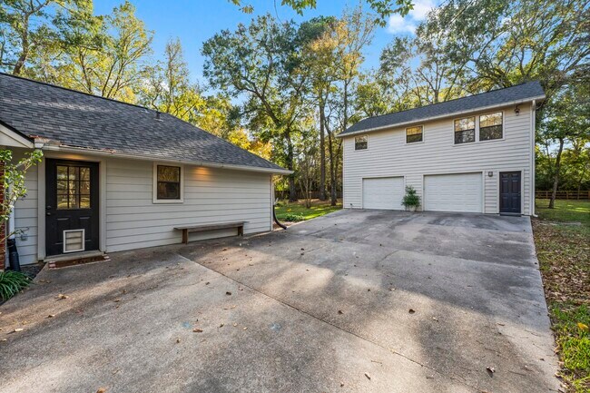 Building Photo - 8623 Miller Rd