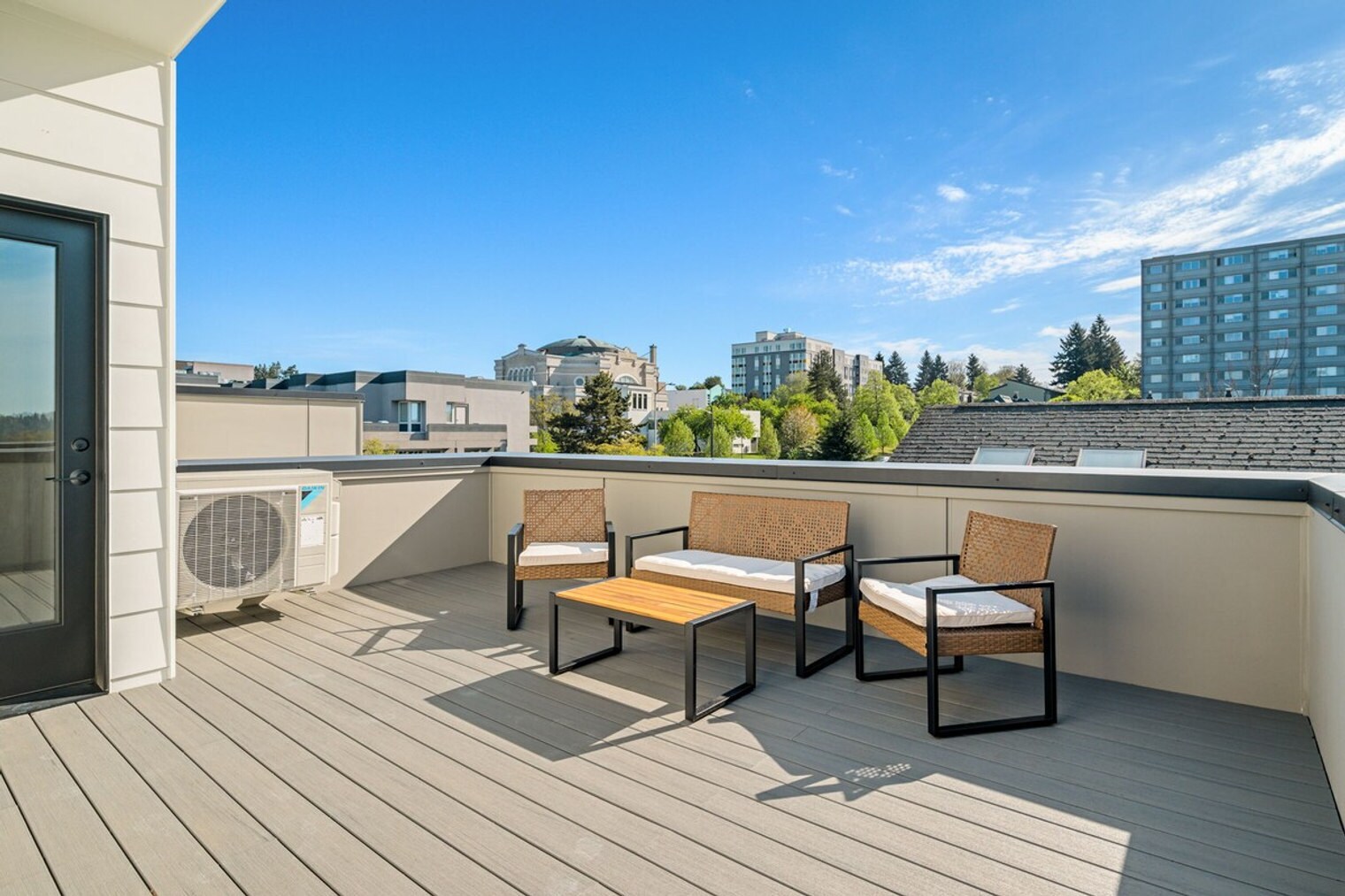 Building Photo - 1600 S Washington St