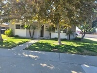 Building Photo - 2 Br 1 Ba available Now