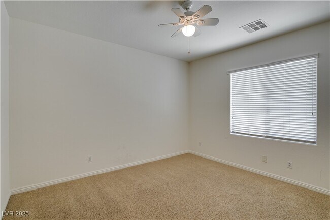 Building Photo - 5840 Altissimo St
