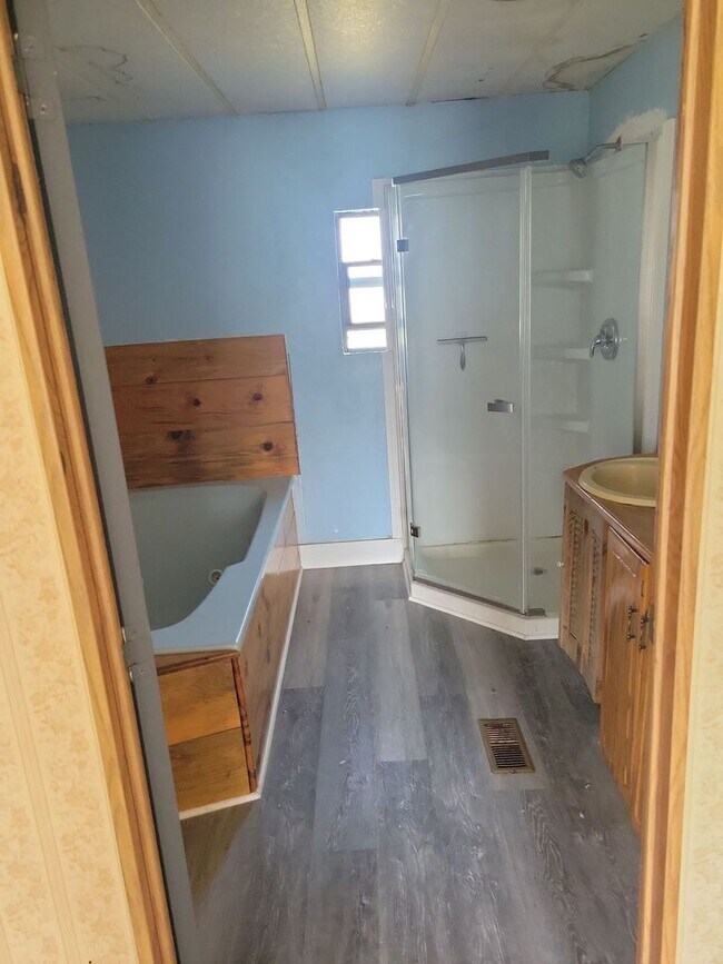 Building Photo - 4 bedroom, 2 bathroom house for rent in Richfield, ID