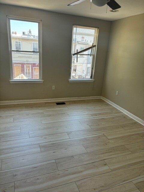 Building Photo - 2 Bedroom 2 Bathroom Rehabbed Home