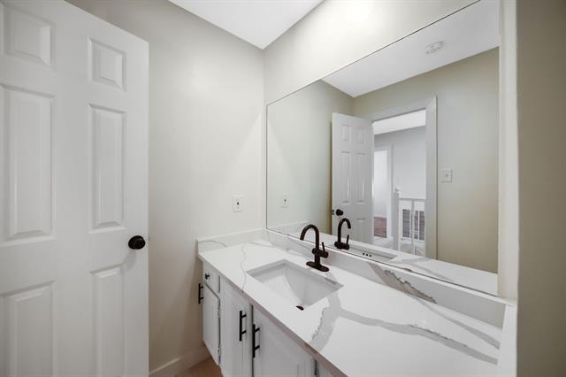 Building Photo - 5206 Vagas Dr