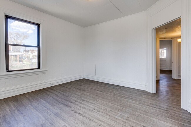 Building Photo - 750 Brownsville Rd