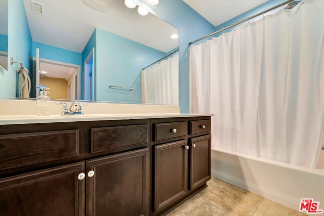 Building Photo - 27060 Mountain Willow Ln