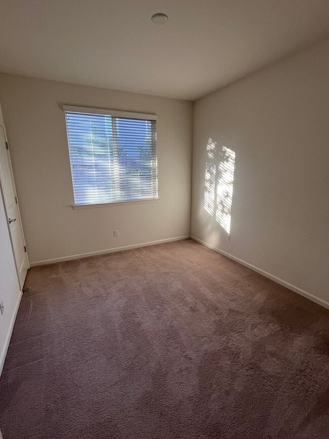 Building Photo - BEAUTIFUL FOUR BEDROOM HOME IN WESTPARK!!