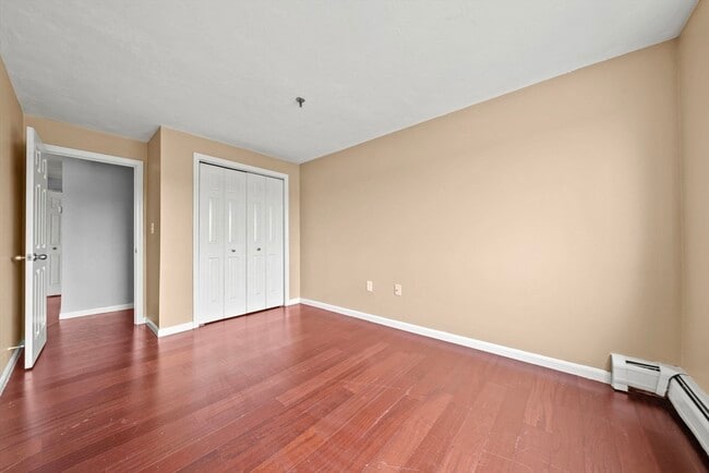 Building Photo - 230 Willard St