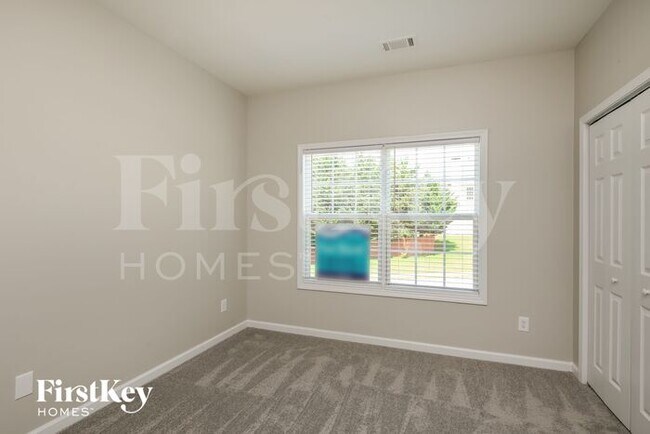Building Photo - 4255 Mulberry Ridge Ln NE