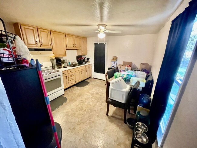 Building Photo - 2 bed 1 Bath- Aliquippa PA