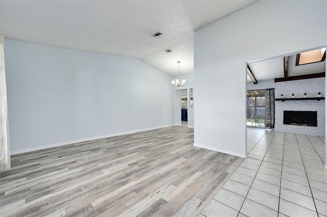 Building Photo - 9924 Chukar Bend