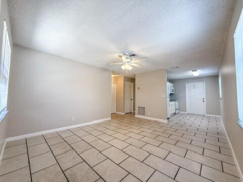Building Photo - 228 Fleming Ave