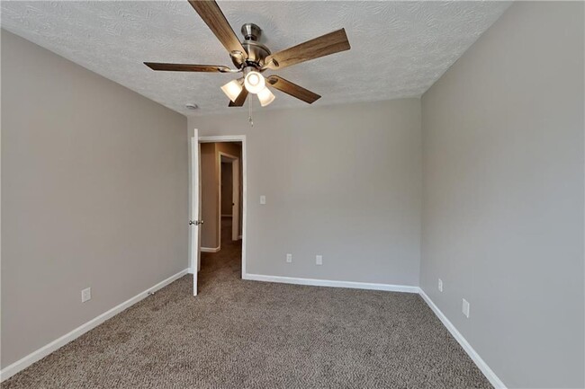 Building Photo - 20 Bridge Trail