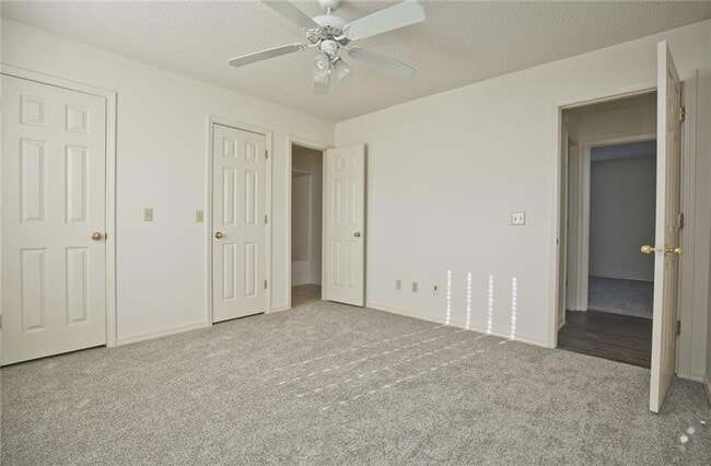 Building Photo - 816 Kinkade Pl