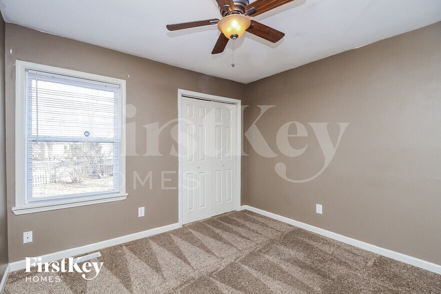 Building Photo - 3934 SW Linden Ct