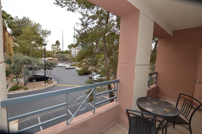 Building Photo - Charming Furnished Studio with Large Patio...