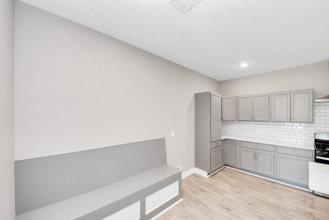 Building Photo - 2608 Campbell St