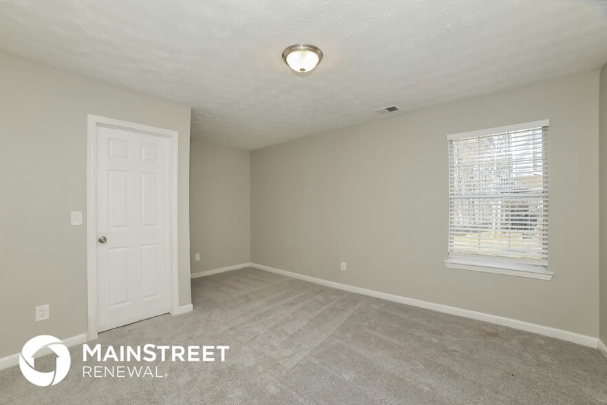 Building Photo - 4056 Robin Cir