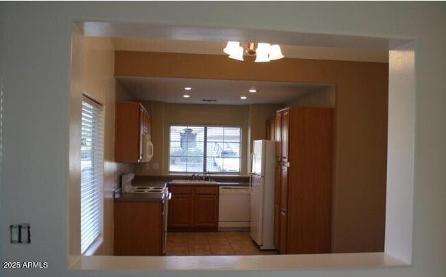 Building Photo - 1514 W Lynne Ln
