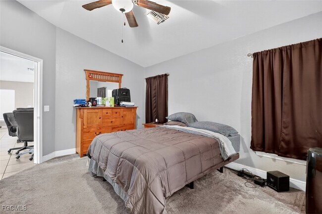 Building Photo - 4301 NW 36th Pl