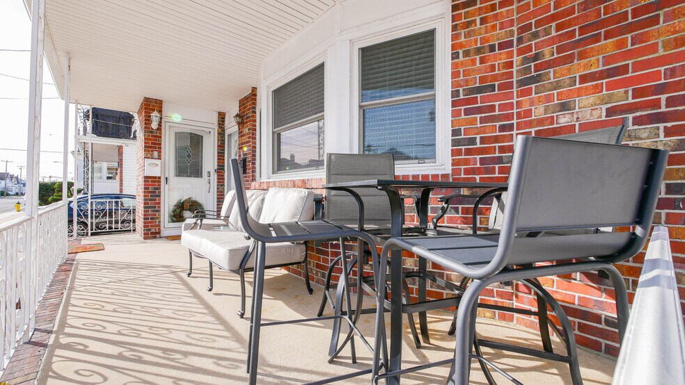 Building Photo - 6903 Ventnor Ave