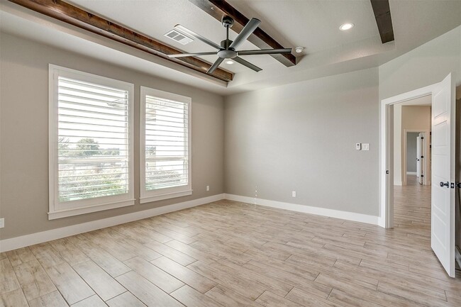 Building Photo - 1221 Crown Valley Dr