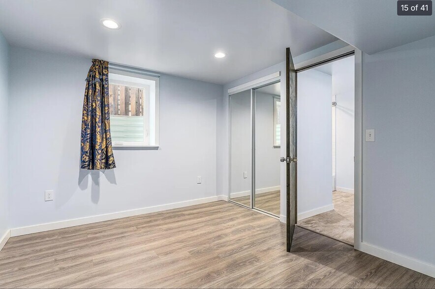 Building Photo - 606 E 35th Ave