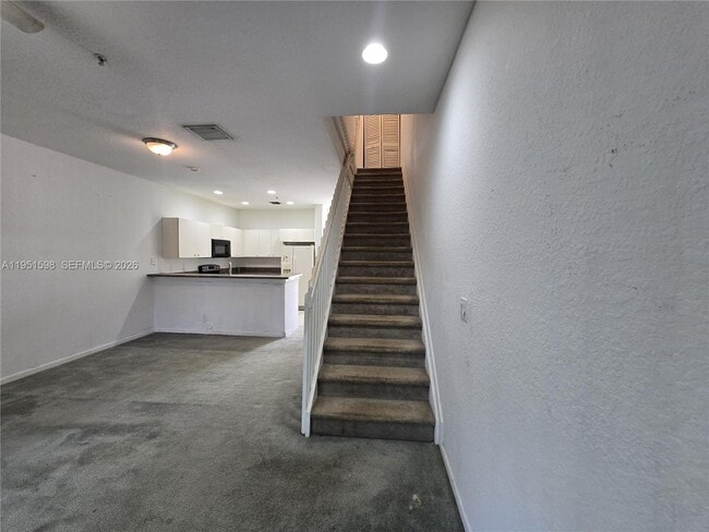 Building Photo - 3601 NW 14th Ct