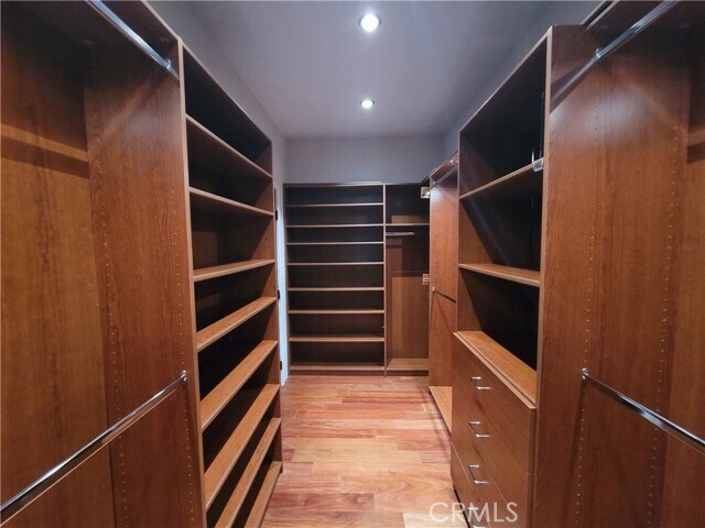 Building Photo - 450 N Oakhurst Dr