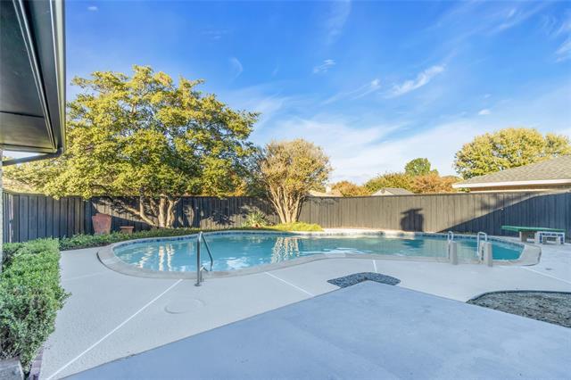 Building Photo - 2517 Delmar Dr