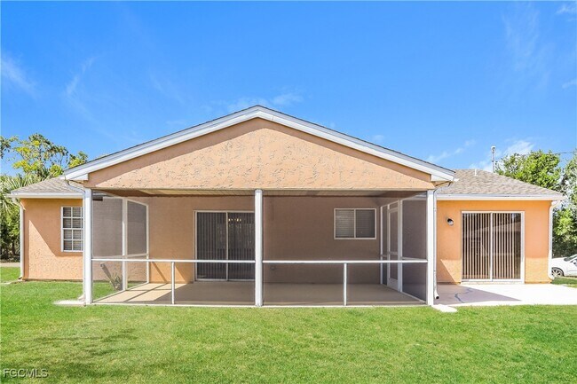 Building Photo - 22225 Seaton Ave