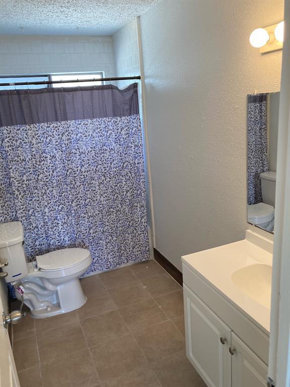 Building Photo - 5327 Pinewilde Dr