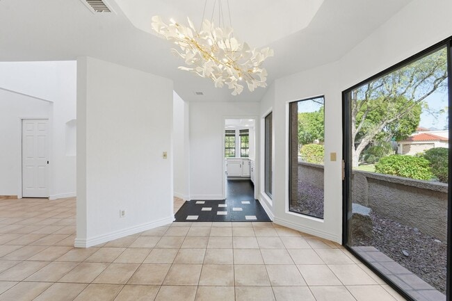 Building Photo - Welcome to this stunning 3-bedroom, 2-bathroom home in the heart of Scottsdale, AZ *RENT SPECIAL*