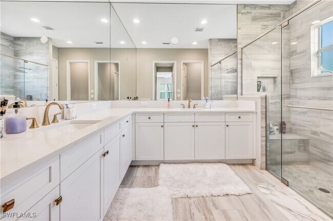 Building Photo - 11453 Jacaranda Dr