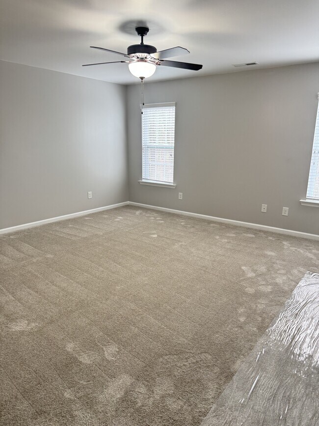 Building Photo - 617 Rockland Dr