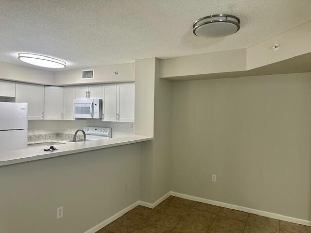 Building Photo - 7840 Sonoma Springs Cir