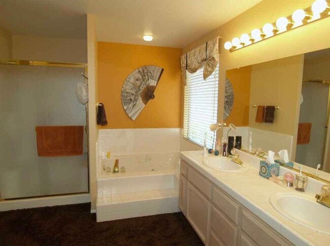 Building Photo - 2524 Garlandwood Dr
