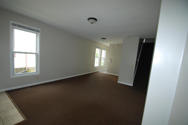 Primary Photo - 59 W Maynard Ave