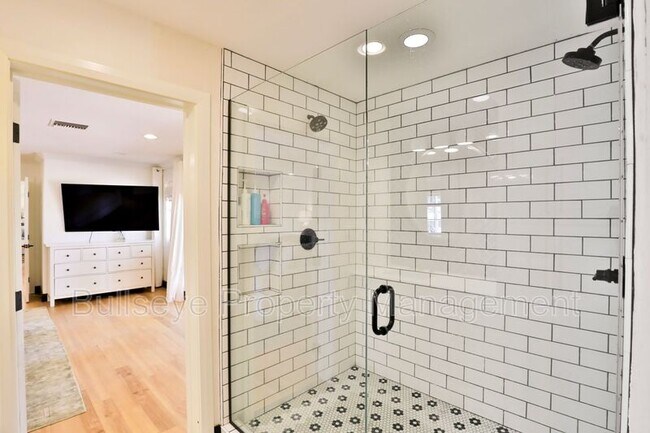 Building Photo - 2672 E Mesquite St