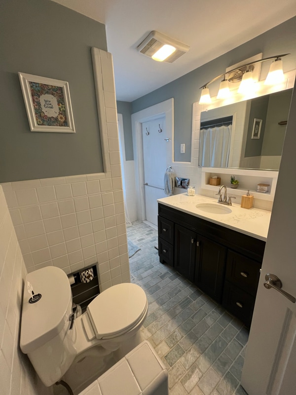 Building Photo - 1805 Baker Ave