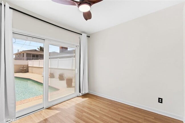 Building Photo - 1205 Manzanita Ln
