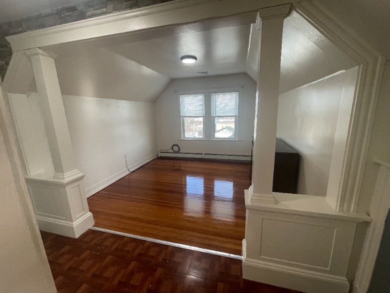 Building Photo - 26 Ames St